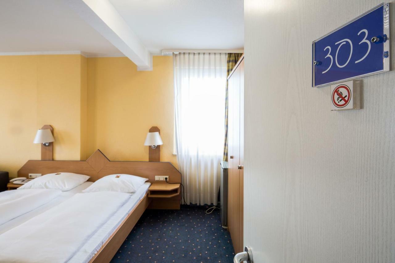 Central Hotel Мангейм Экстерьер фото
